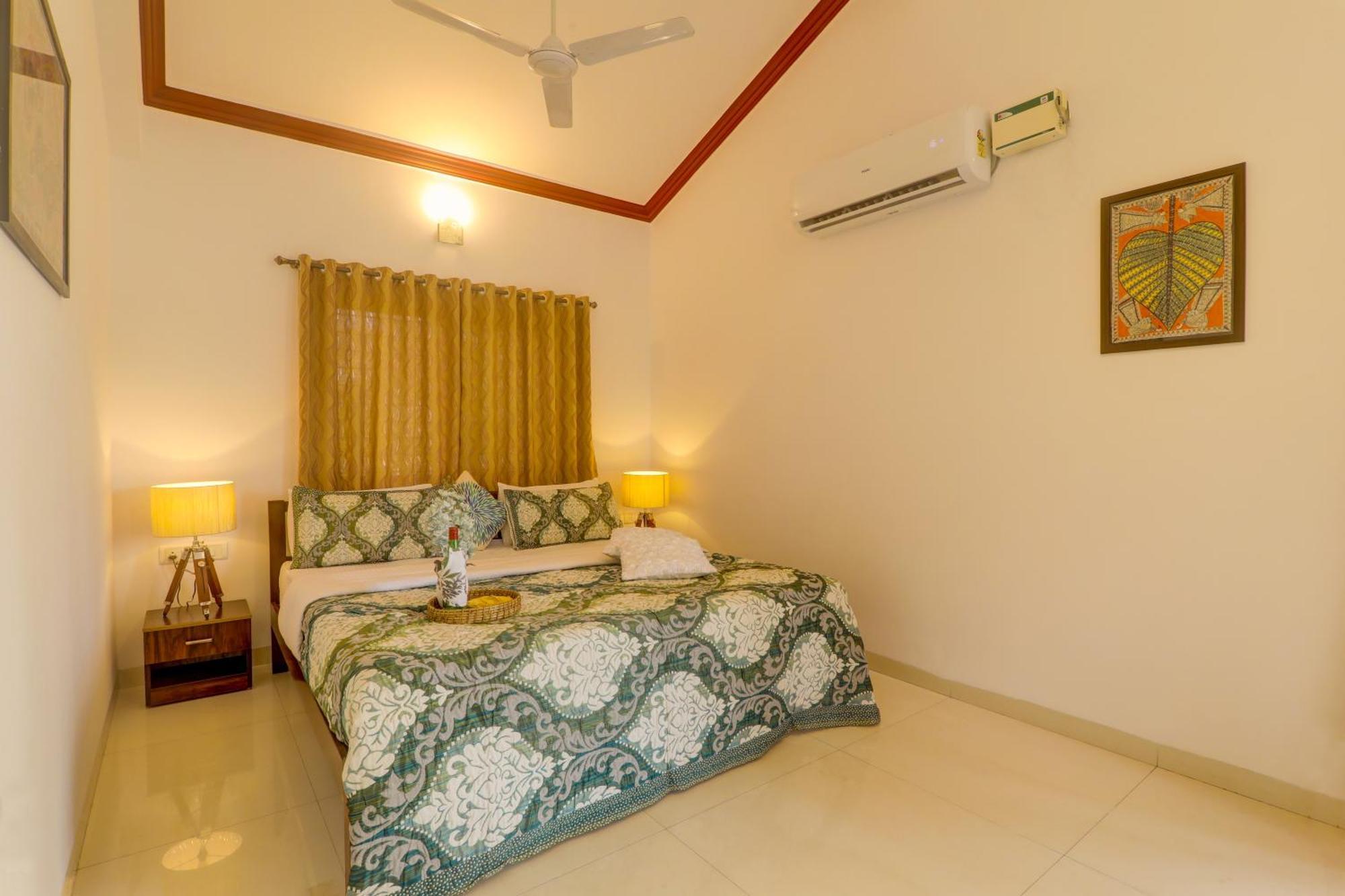 Jaqk Holidays - 9Bhk Villa For Big Groups, Private Pool-Wifi-Cartaker-Parking, North Goa باغا المظهر الخارجي الصورة