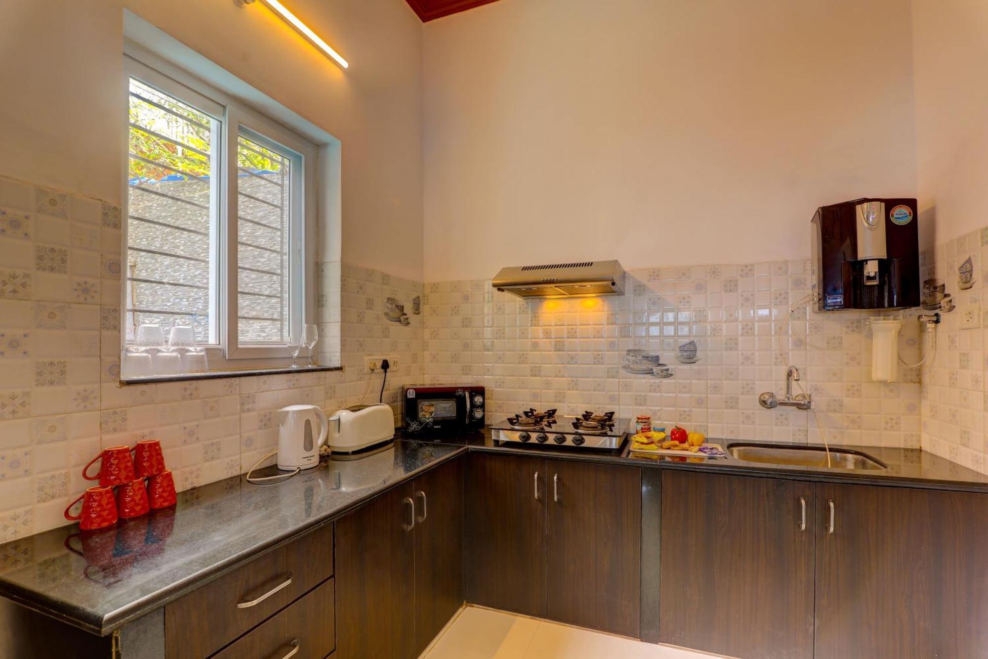 Jaqk Holidays - 9Bhk Villa For Big Groups, Private Pool-Wifi-Cartaker-Parking, North Goa باغا المظهر الخارجي الصورة