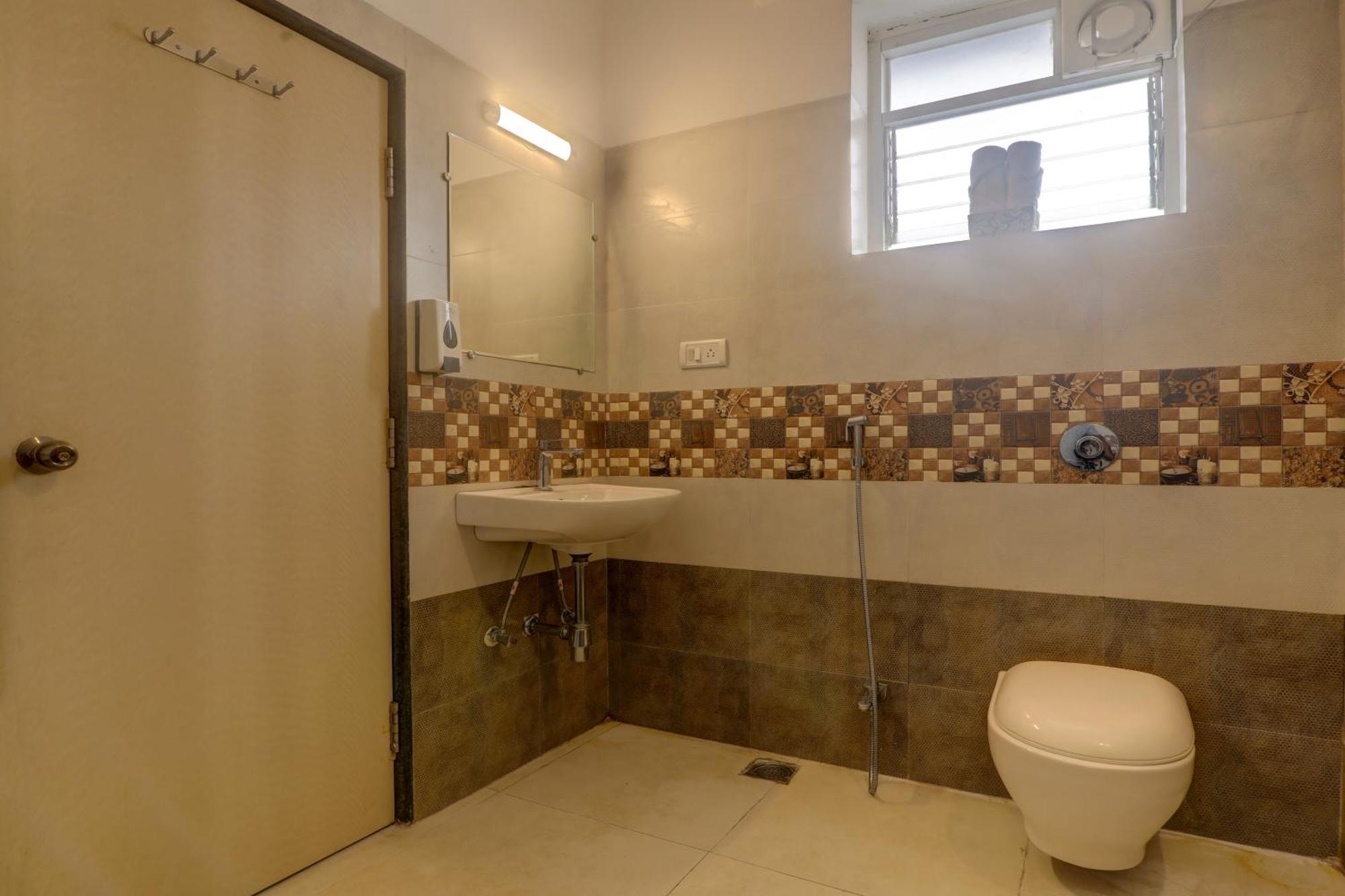 Jaqk Holidays - 9Bhk Villa For Big Groups, Private Pool-Wifi-Cartaker-Parking, North Goa باغا المظهر الخارجي الصورة