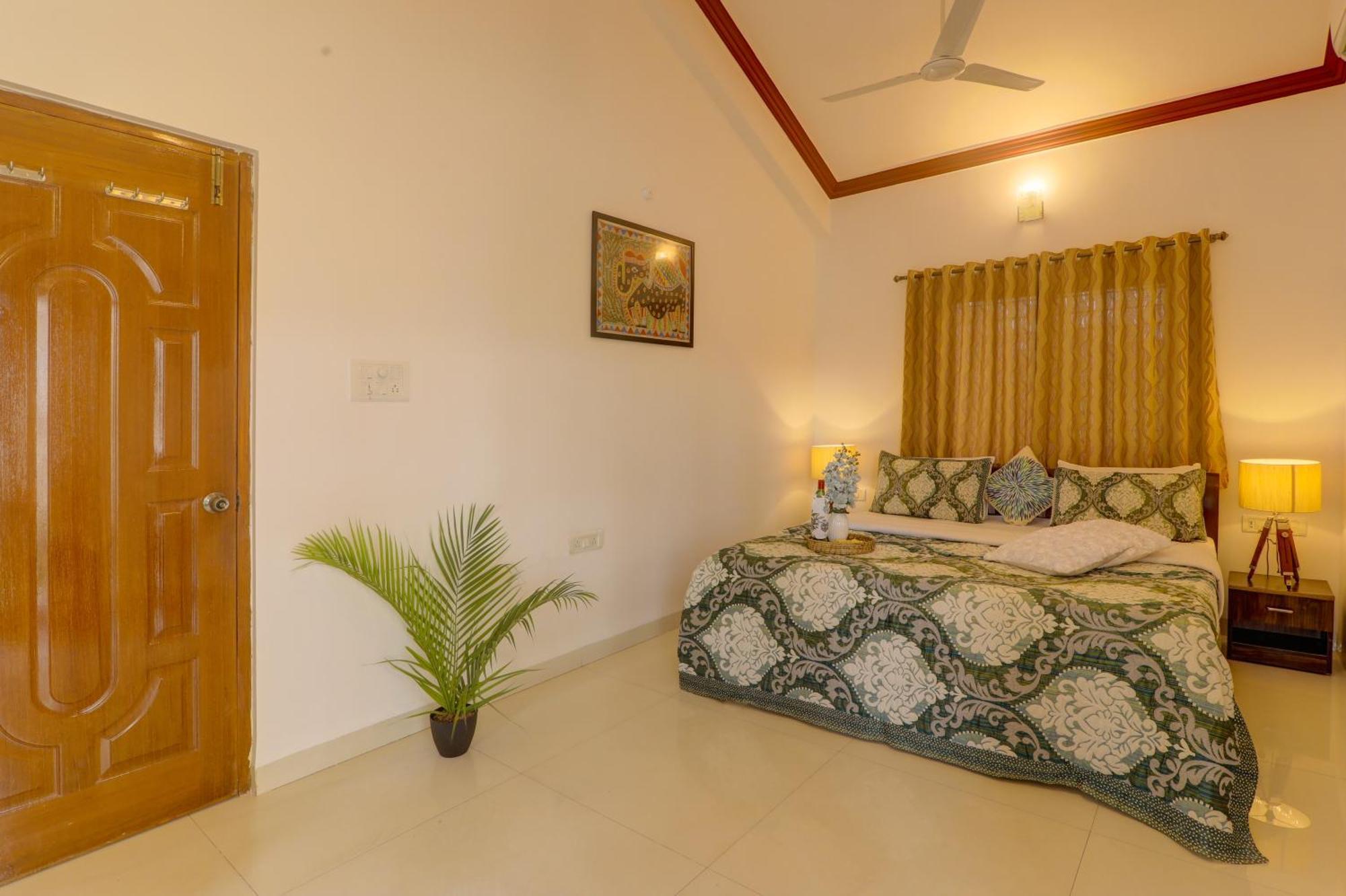 Jaqk Holidays - 9Bhk Villa For Big Groups, Private Pool-Wifi-Cartaker-Parking, North Goa باغا المظهر الخارجي الصورة